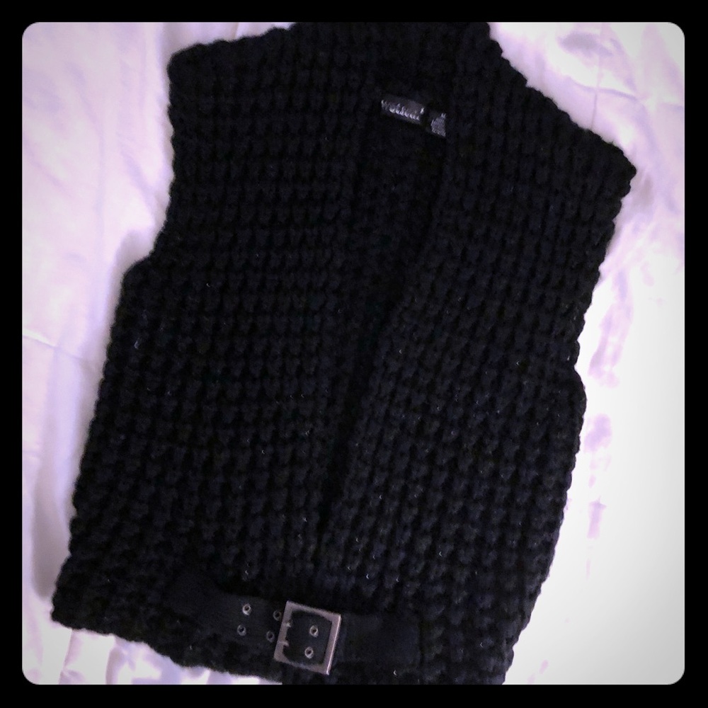 Women’s size M Wet Seal knitted vest